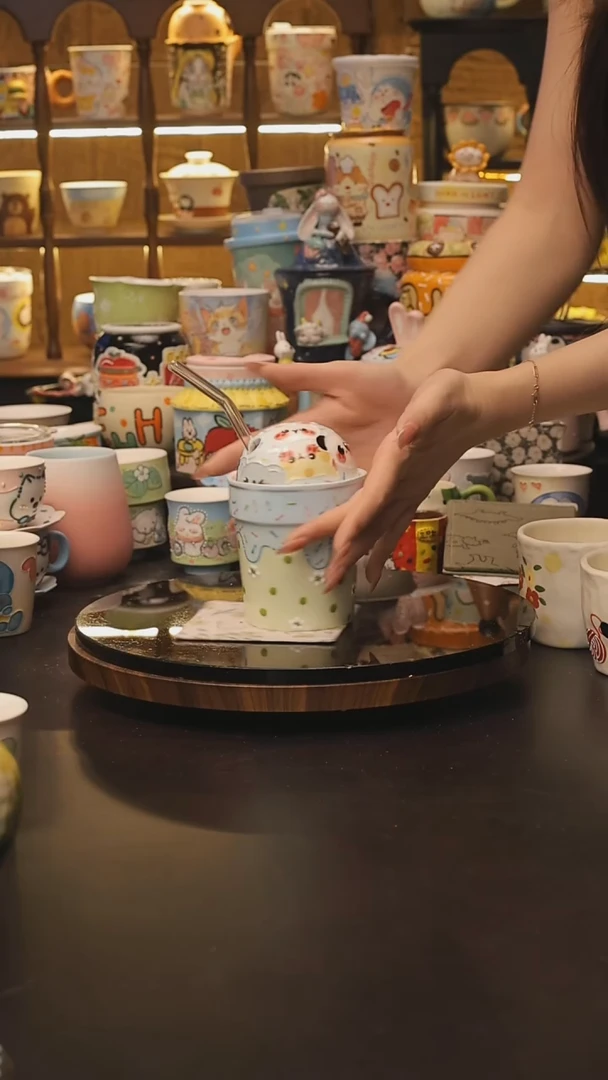 景德镇釉下彩绘设计师款式陶瓷