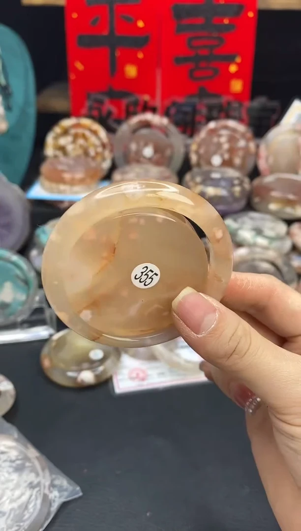 【闪购商品】石英质玉手镯（圆镯）未镶嵌53
