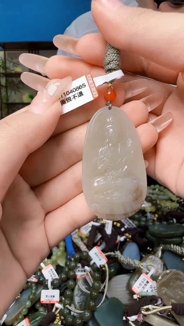 颈饰未镶嵌和田玉多样性发一