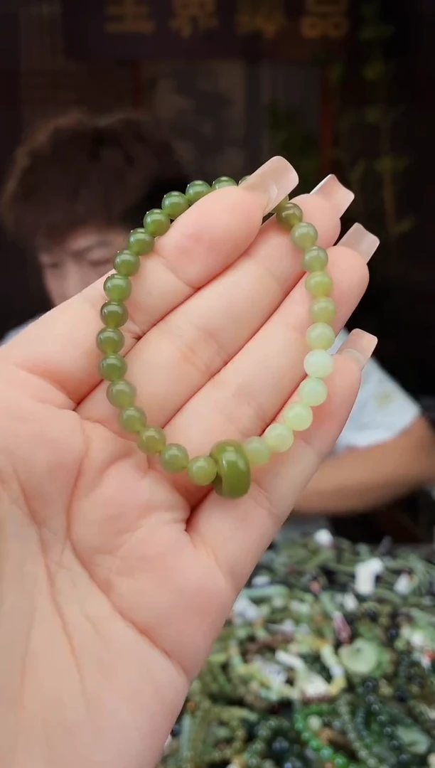 和田玉未镶嵌颈饰拍一发一