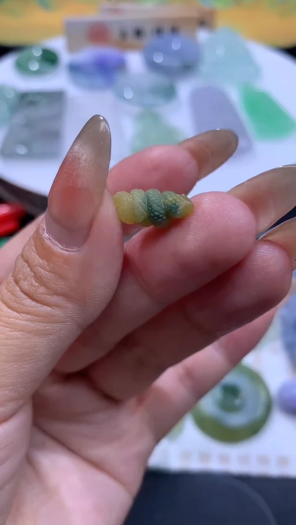 【闪购商品】定制翡翠未镶嵌翡翠