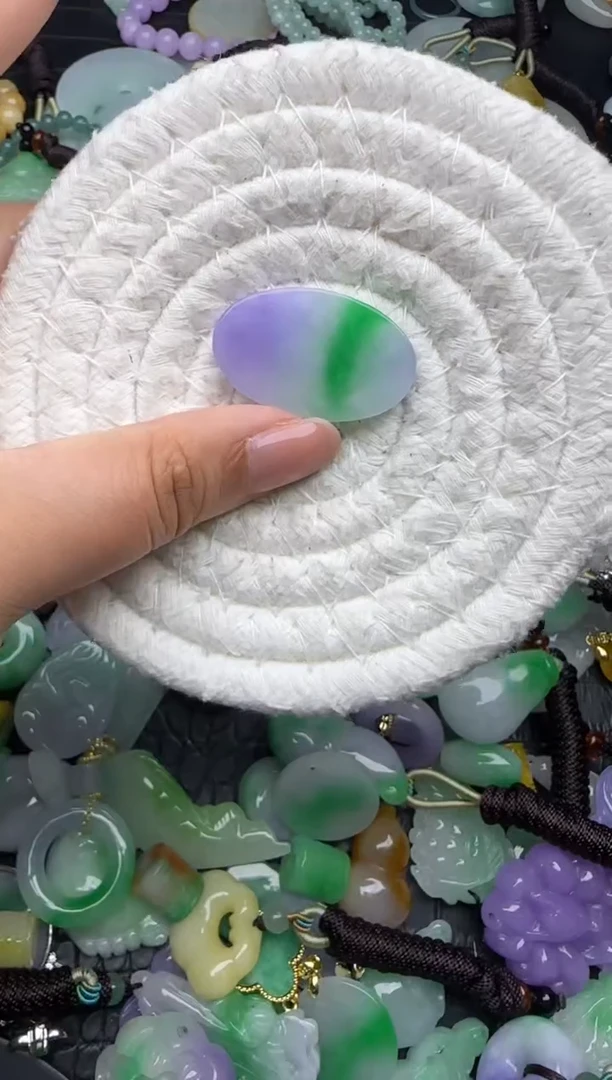 颈饰未镶嵌翡翠缅甸翡翠吊坠