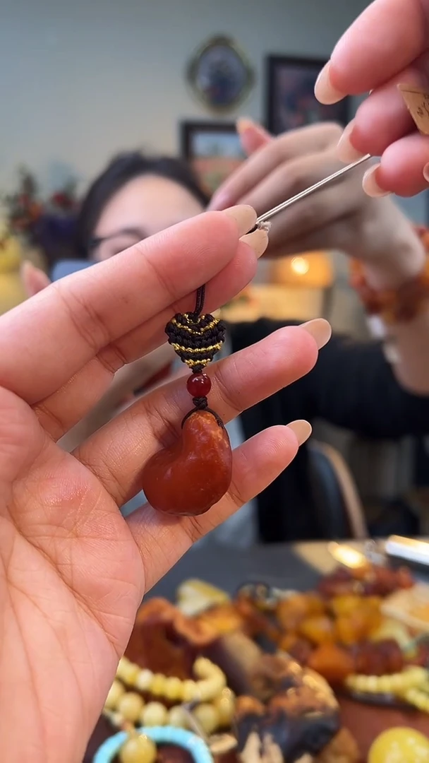 琥珀颈饰未镶嵌挂件