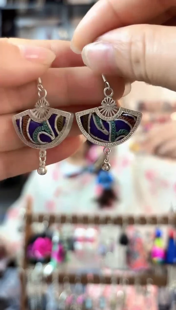 织绣彩云南阁非遗老绣饰品335