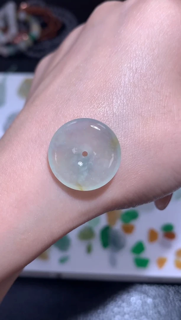 定制翡翠未镶嵌扣子