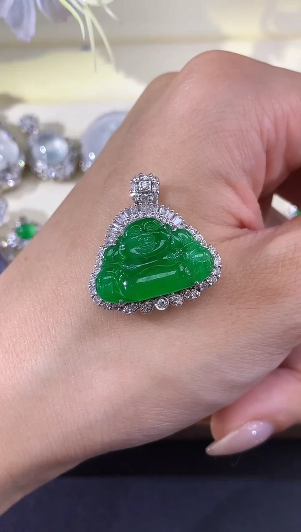 吊坠(不含链)18K金镶嵌翡翠A62多样性发其一