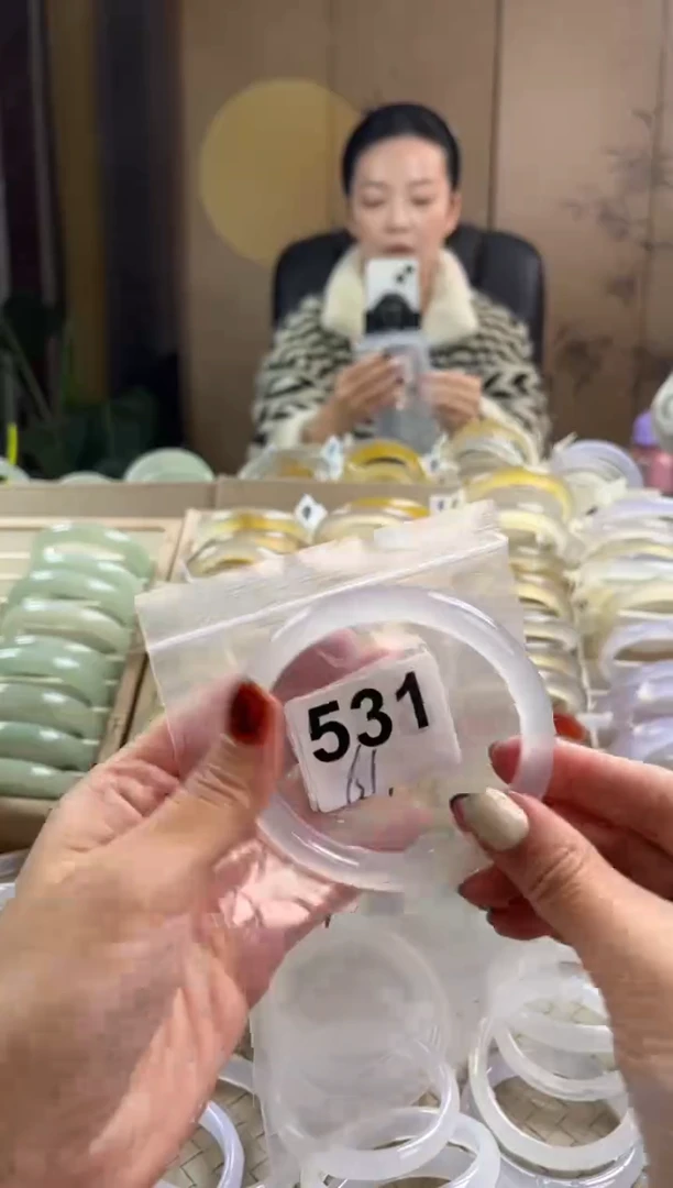 手镯玛瑙/玉髓未镶嵌531