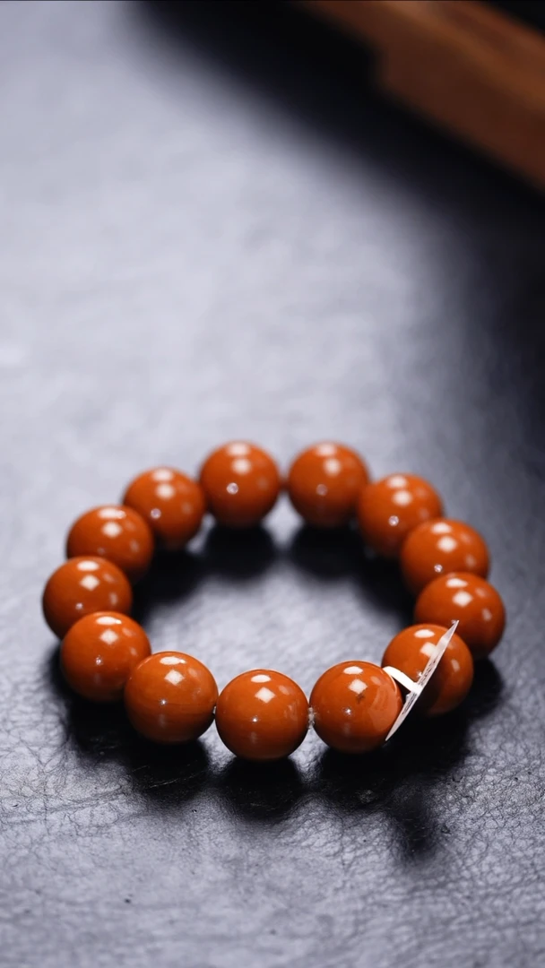 【闪购商品】橄榄核吊坠功利化