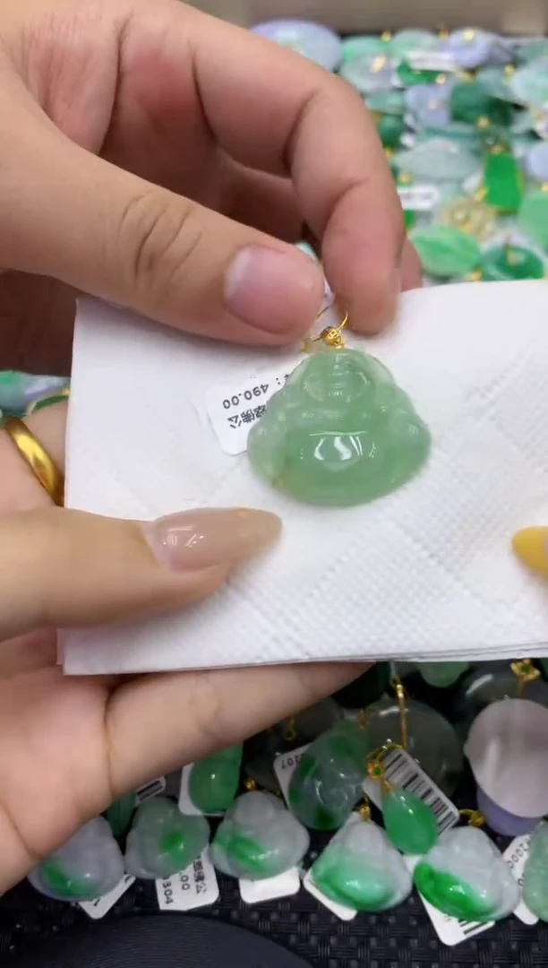 颈饰未镶嵌翡翠天然缅甸翡翠A货