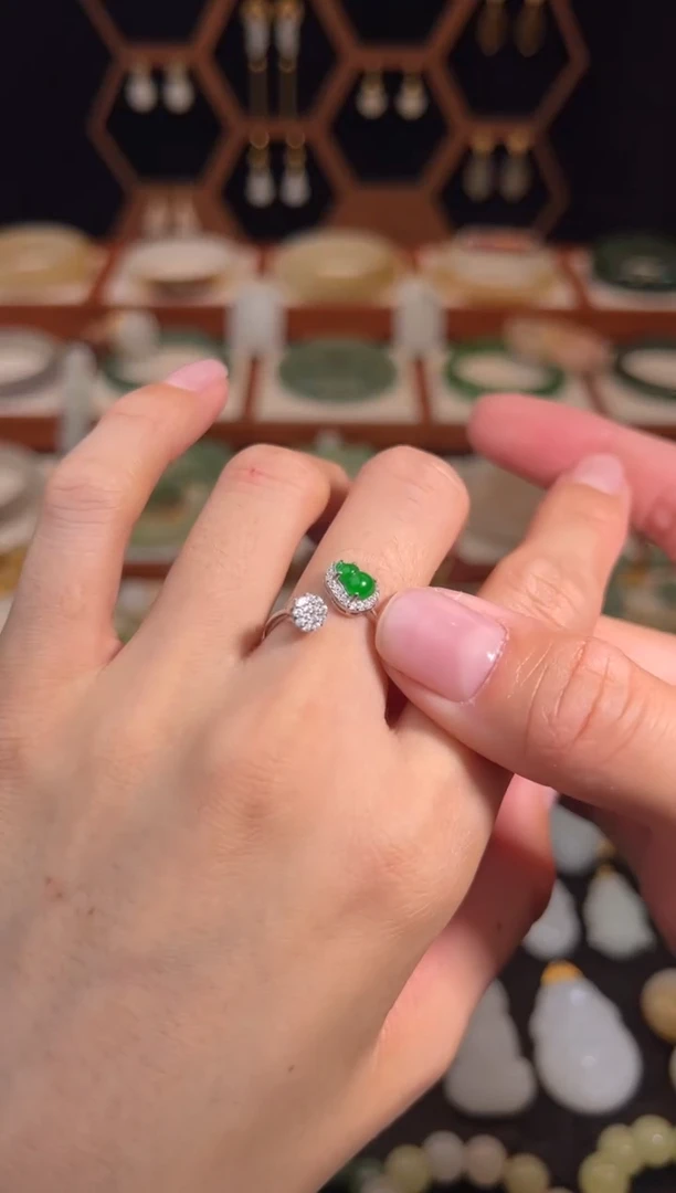 银S925镶嵌戒指翡翠福利