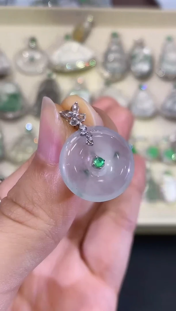 翡翠18K金镶嵌吊坠(不含链)B44