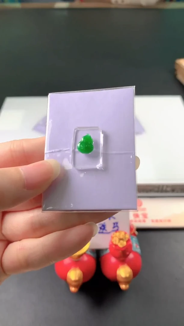 未镶嵌定制翡翠观*语裸玉（客户意向镶嵌）