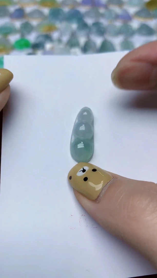 翡翠未镶嵌颈饰 天然翡翠A货