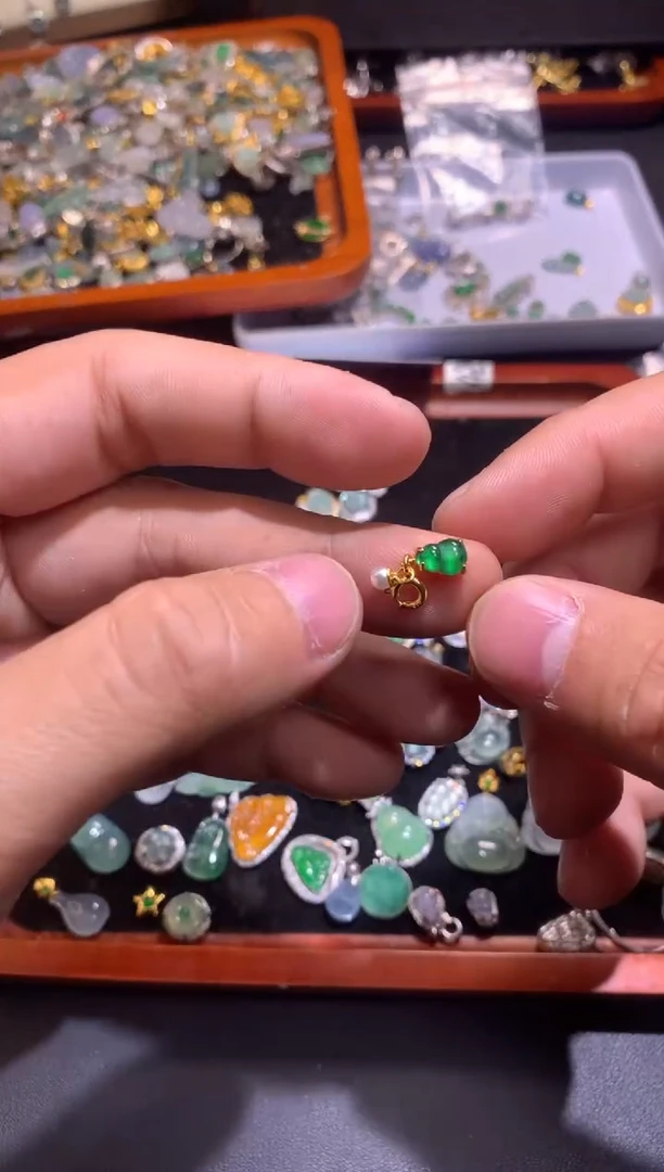 【闪购商品】翡翠吊坠(不含链)银S925镶嵌1