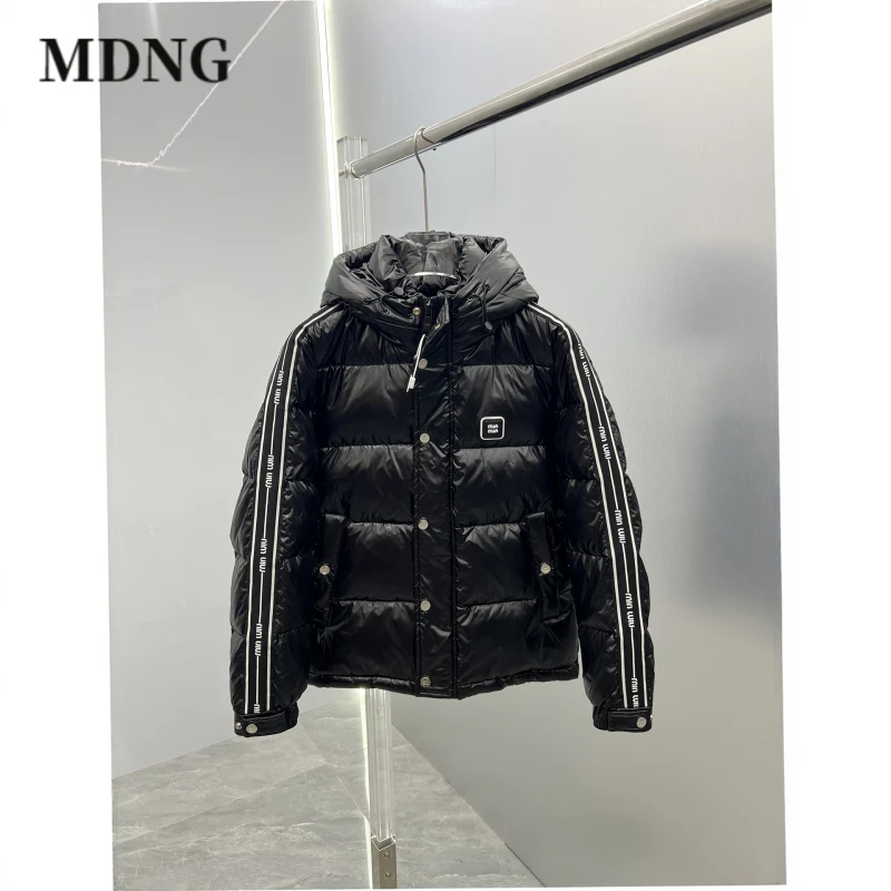 MDNG2025冬季厚款男士纯色时尚亮面连帽修身休闲风男装羽绒服外套