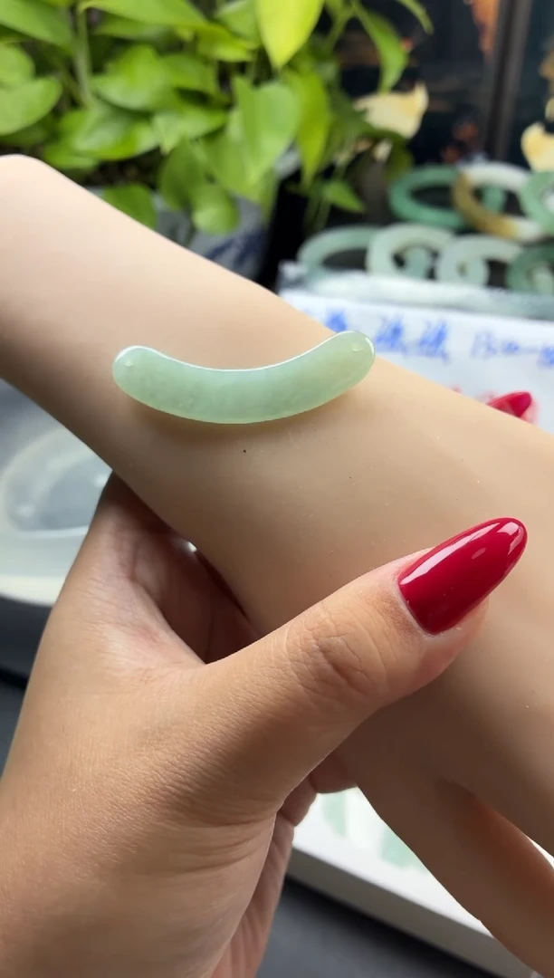 翡翠未镶嵌颈饰39号玉璜