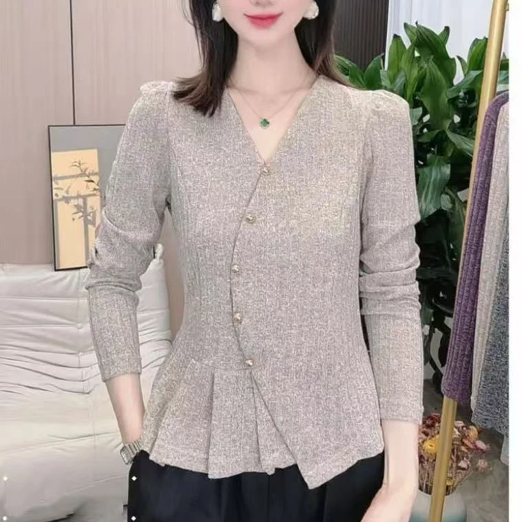 2025年新款杂志风长袖V领宽松型常规烫钻T恤修身设计感