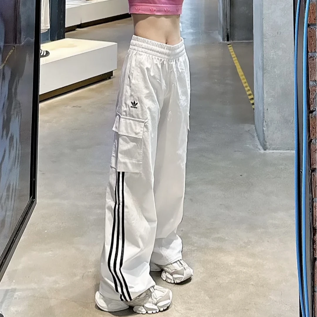 adidas/阿迪达斯女款三叶草轻机能风工装梭织阔腿运动裤 JH3176