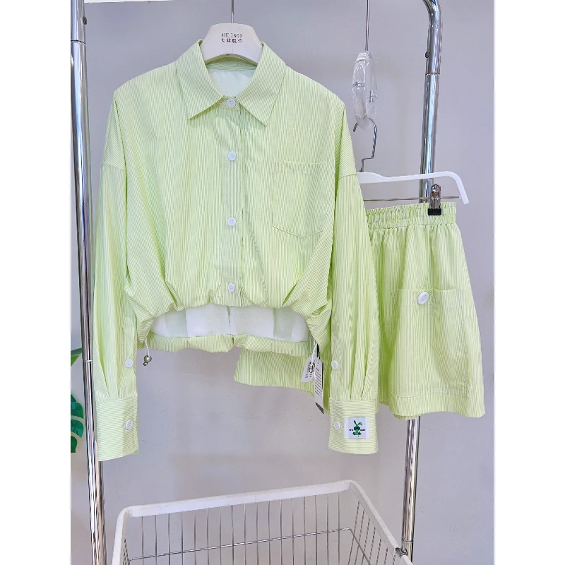 丨春夏休闲通勤橄榄绿条纹衬衫短裤套装 LL40415-2907