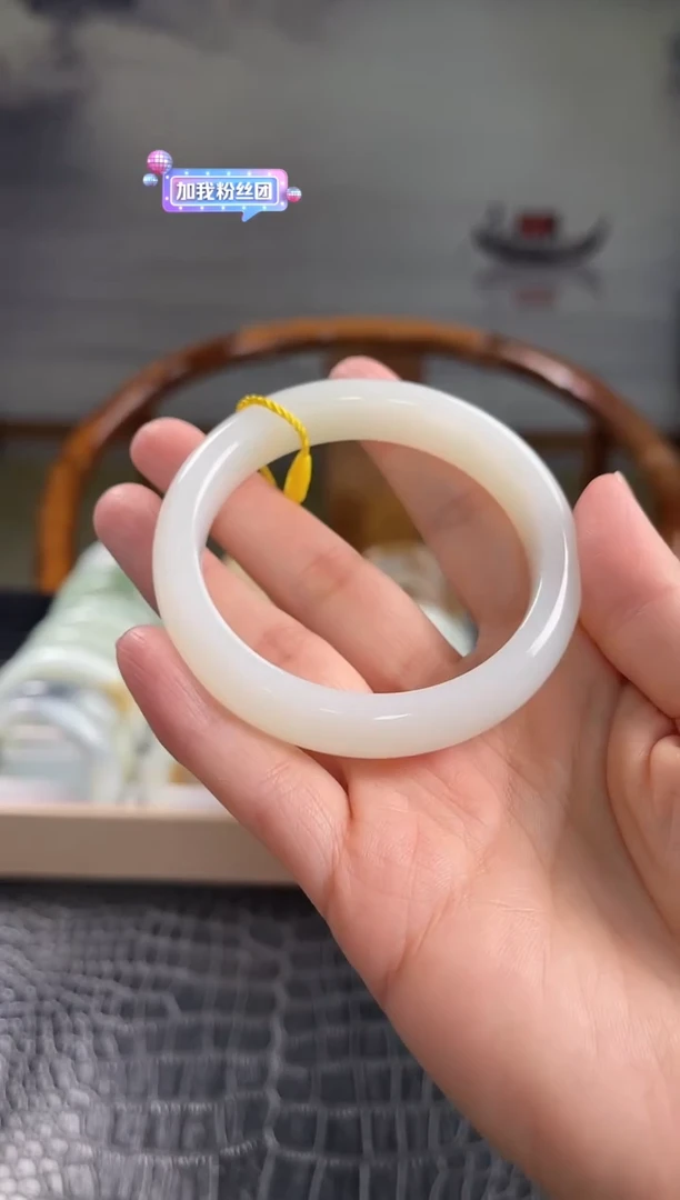 未镶嵌手镯和田玉55+圈口0237