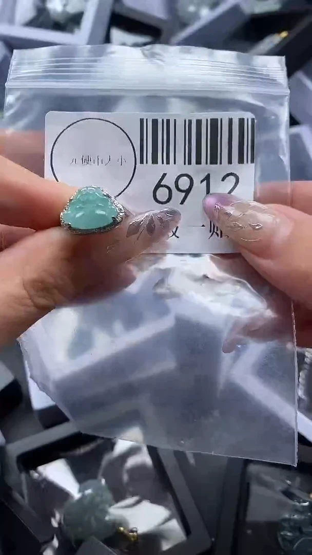吊坠(不含链)未镶嵌翡翠6912