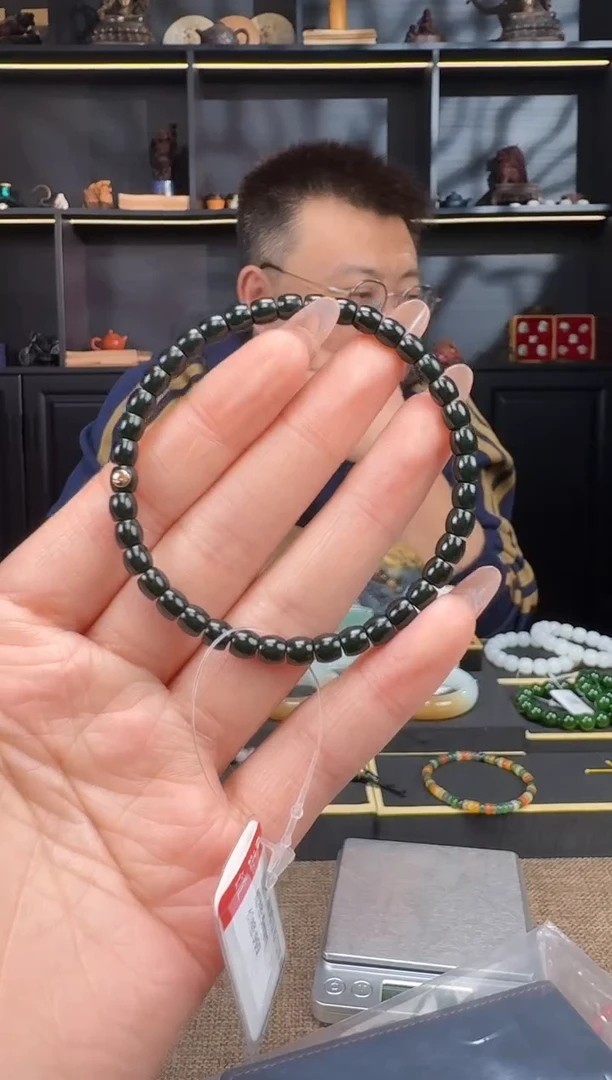 【闪购商品】和田玉1未镶嵌5mm黑青极致手串