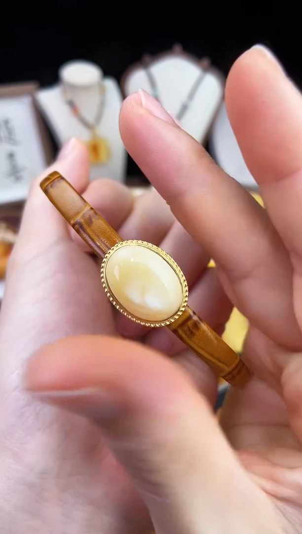 琥珀未镶嵌珠宝奇石柒月