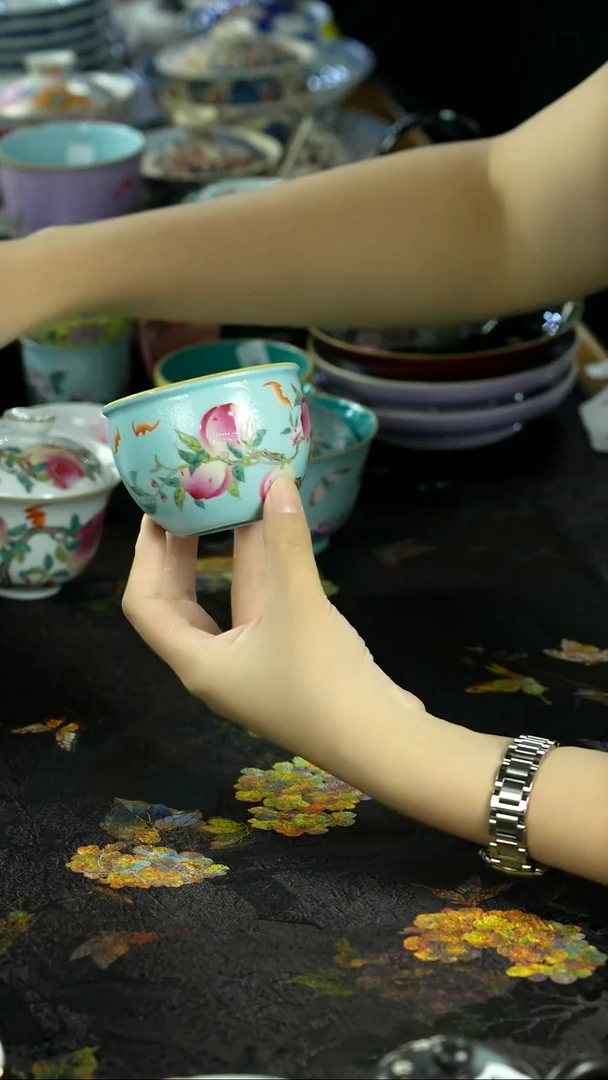 景德镇手绘瓷器放漏场