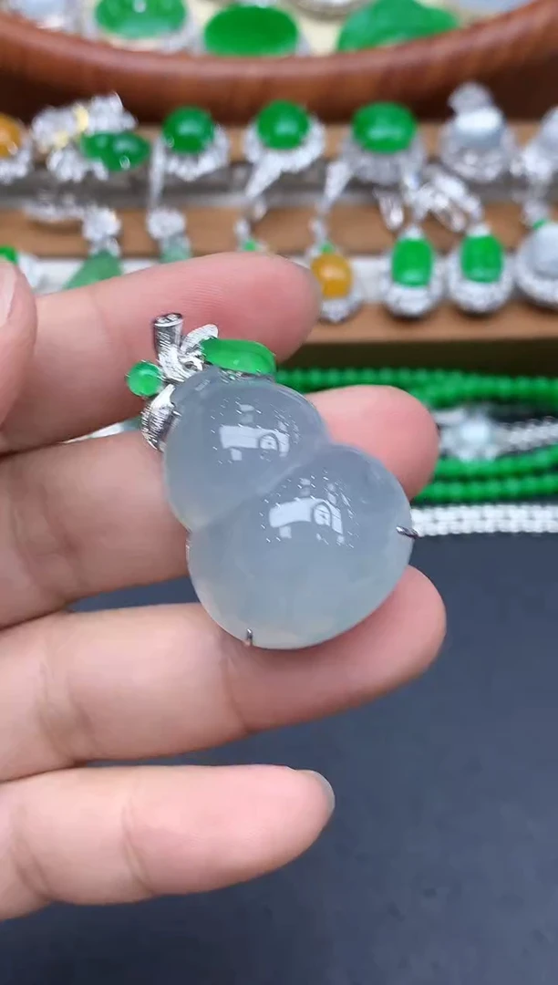 颈饰18K金镶嵌翡翠478-中国好珍宝