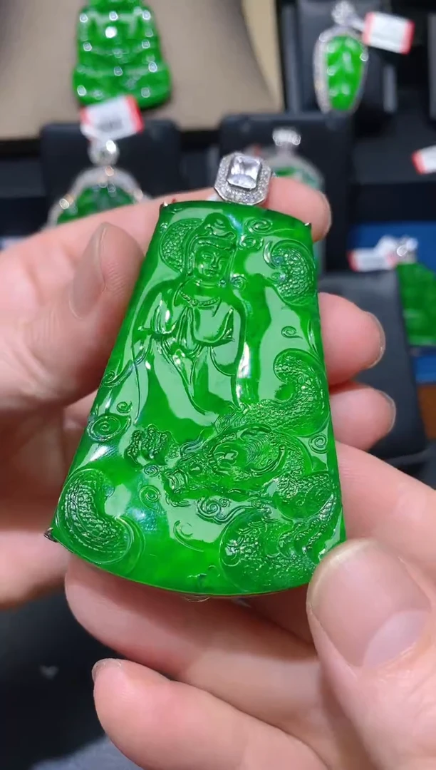 【闪购商品】翡翠颈饰未镶嵌天然翡翠A货吊坠W29