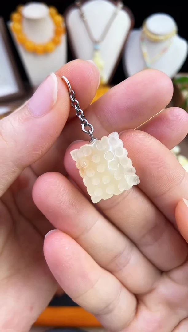 琥珀未镶嵌珠宝奇石柒月