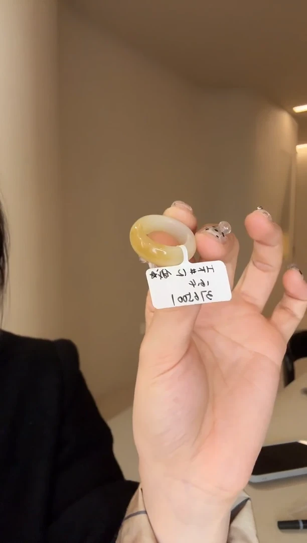 未镶嵌戒指和田玉12码俄糖白