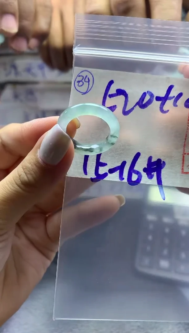 【闪购商品】定制翡翠未镶嵌戒圈1516*530元毛货需精抛光发