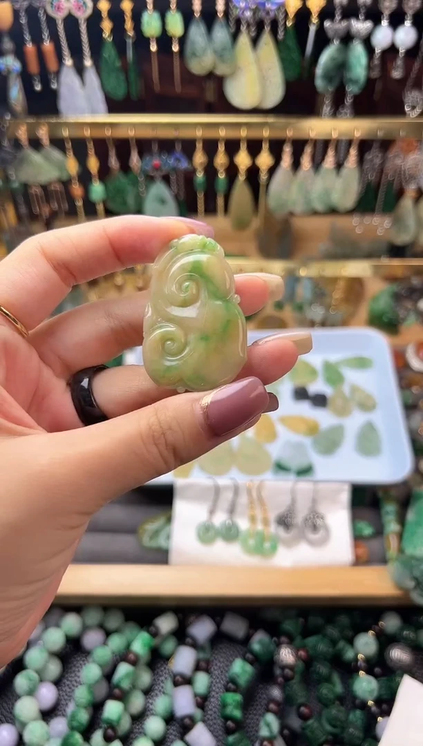 未镶嵌定制翡翠孙*依翡翠