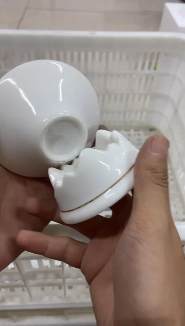 杯无运费险有瑕疵的摄影的产品有使用过的痕迹有点脏介意勿拍