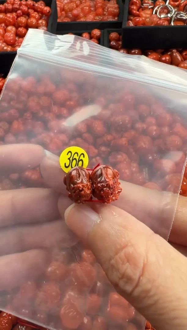 颈饰未镶嵌南红玛瑙1