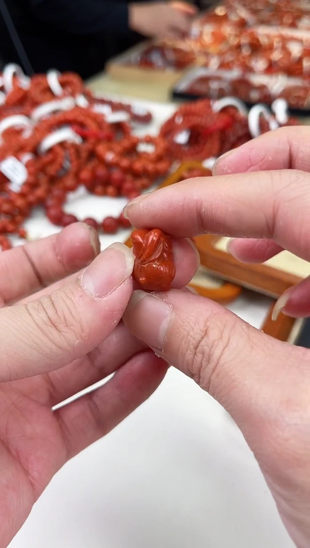 【闪购商品】南红玛瑙兔子未镶嵌一个/条