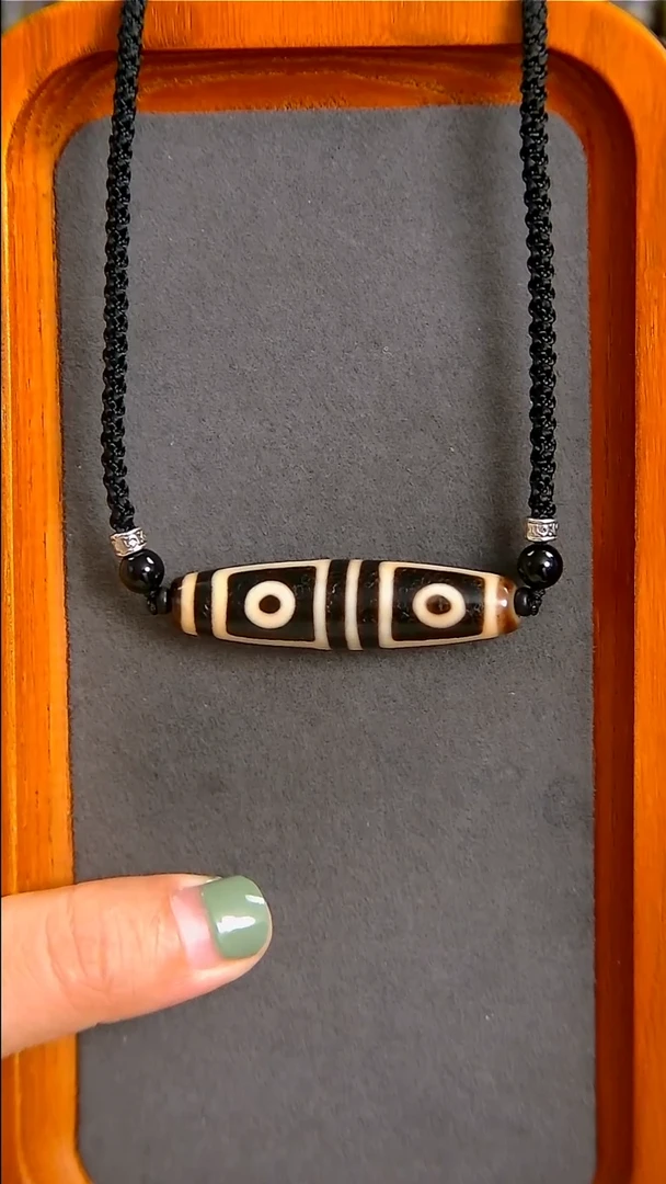 未镶嵌玛瑙/玉髓珠宝半成品上肯地门四眼天珠12*48