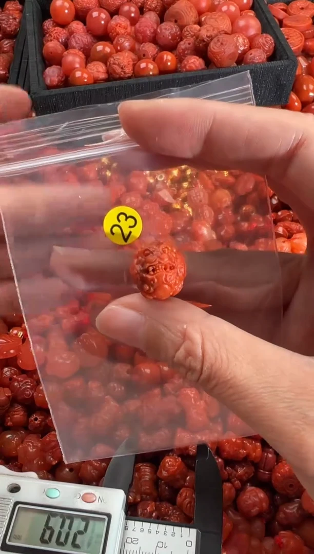 【闪购商品】南红玛瑙颈饰未镶嵌1