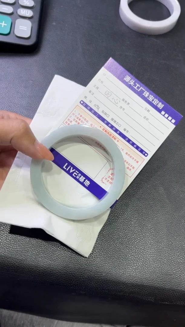 未镶嵌手镯定制翡翠阡**花定制产品不退不换