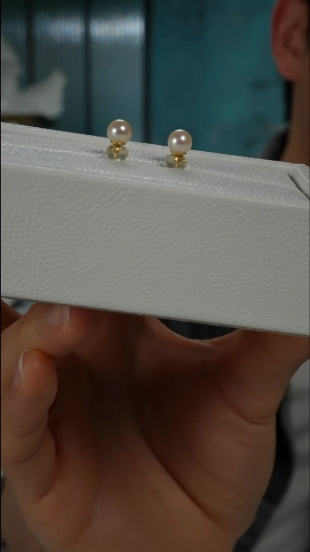 银S925镶嵌耳钉海水珍珠AK羽皇金素钉6-6.5（AJ52）