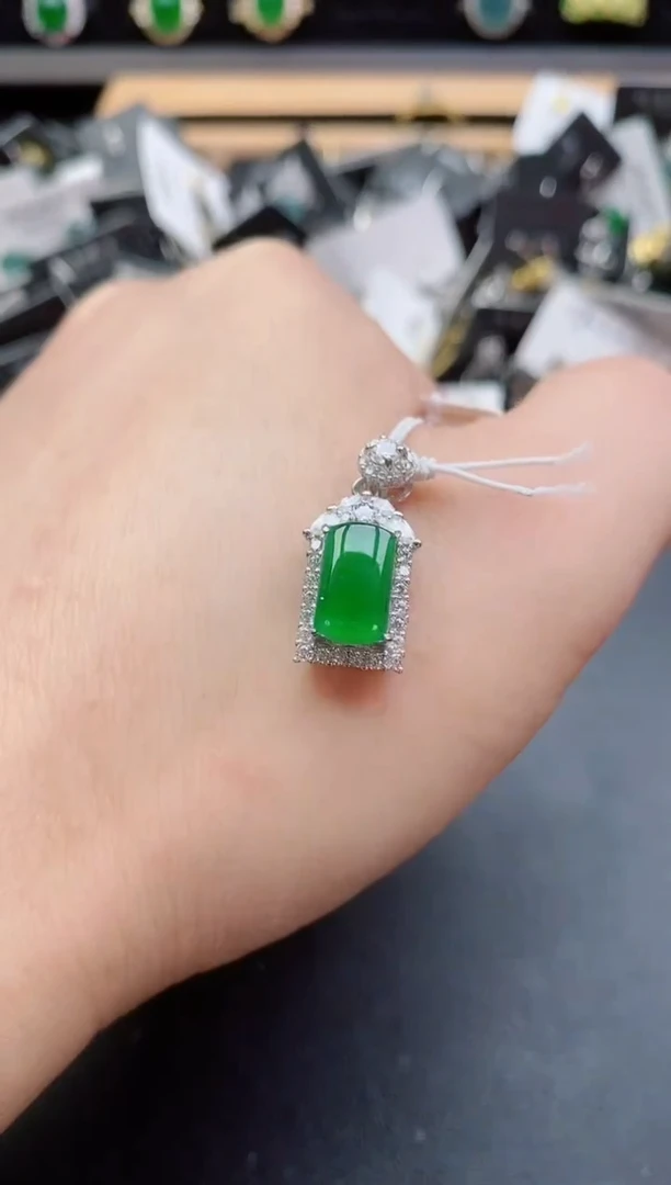吊坠(赠链)银S925镶嵌翡翠1