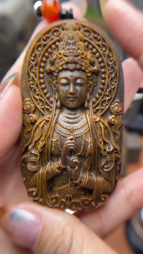 木木雕款芽庄 合十观音7cm送养香瓶