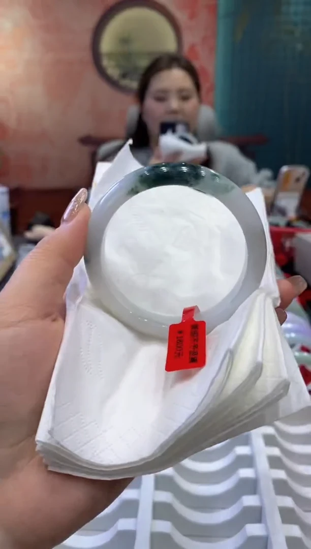 【闪购商品】翡翠手镯未镶嵌多人0011362