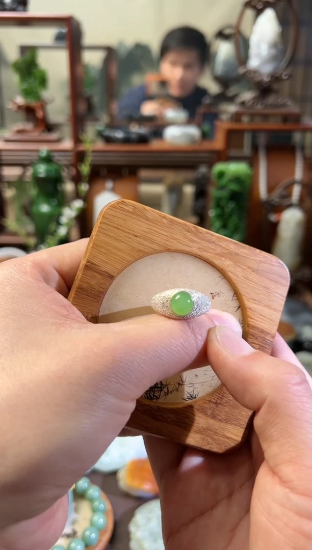 【闪购商品】和田玉戒指银S925镶嵌活口戒