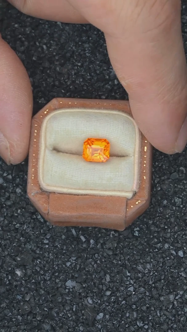 石榴石（芬达石）裸石未镶嵌2.57克拉