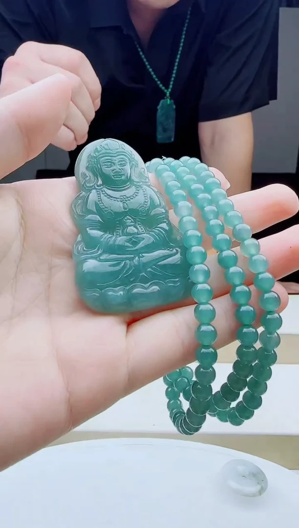 吊坠(赠链)未镶嵌翡翠多样性发其中一