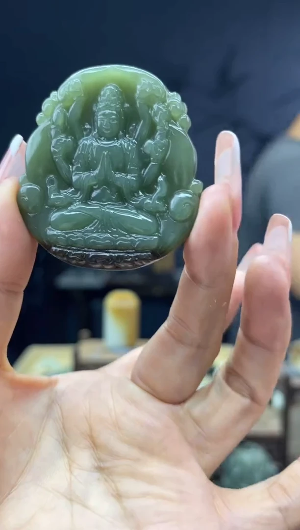颈饰未镶嵌和田玉1