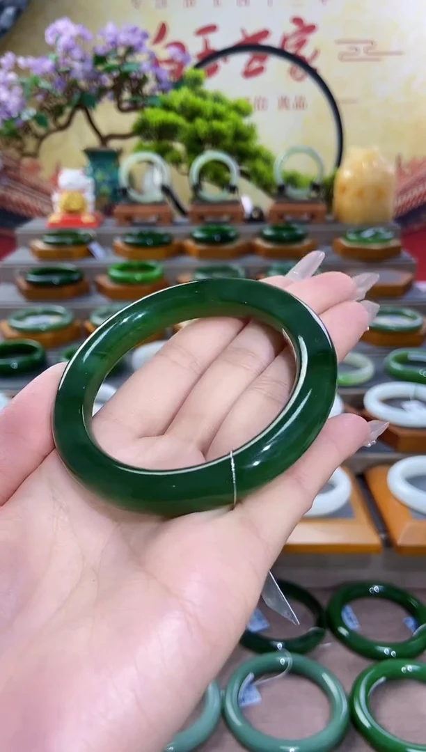 【闪购商品】和田玉手镯未镶嵌俄罗斯老坑碧玉手镯