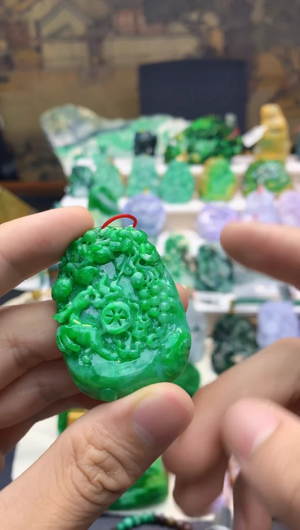 颈饰未镶嵌翡翠拥****亮天然A货翡翠
